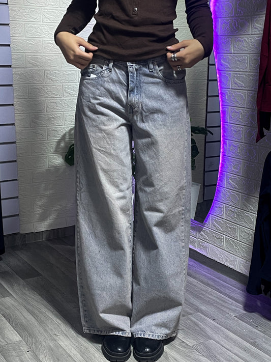 Loose Fit - Stone Fade