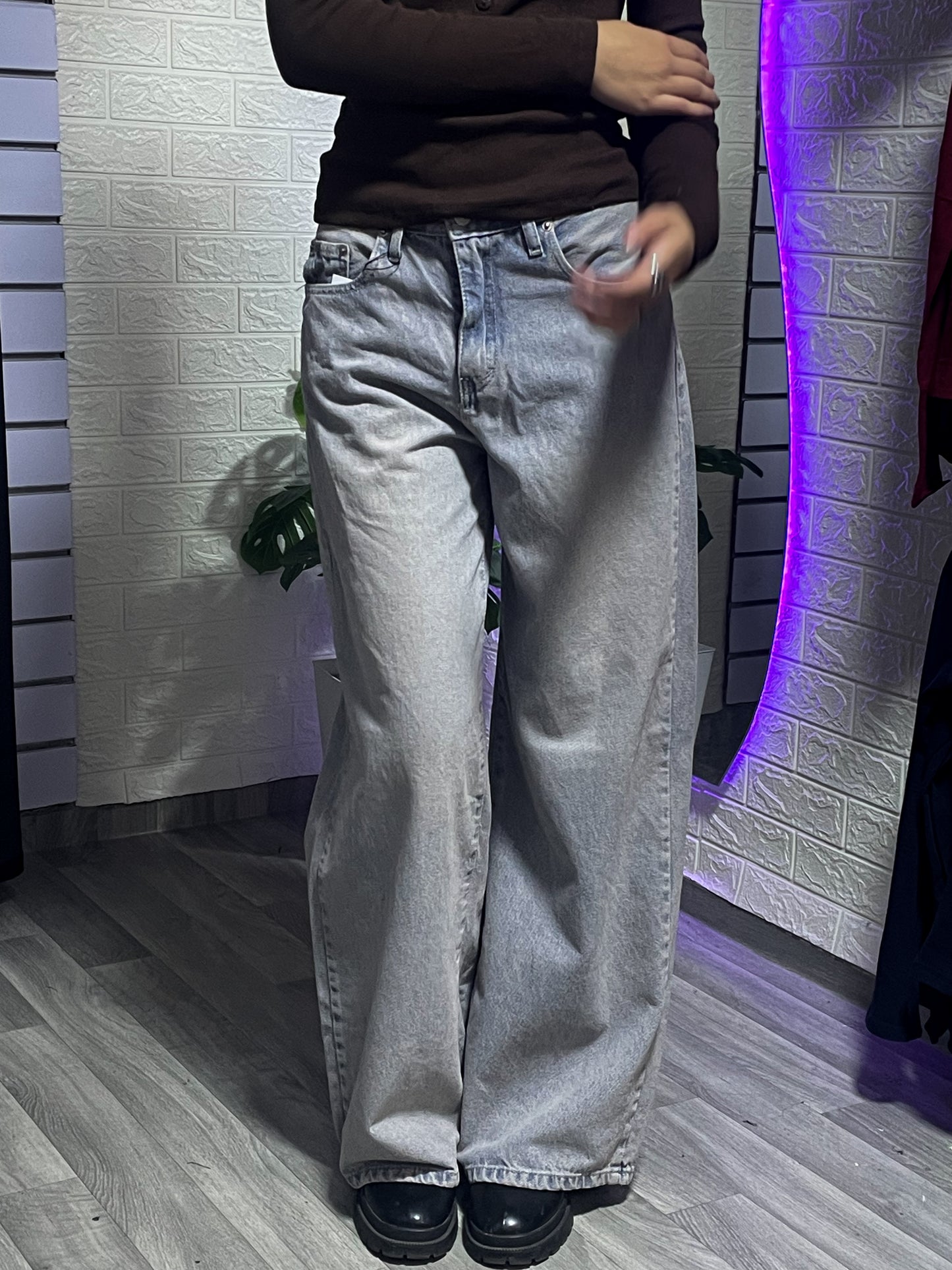 Loose Fit - Stone Fade